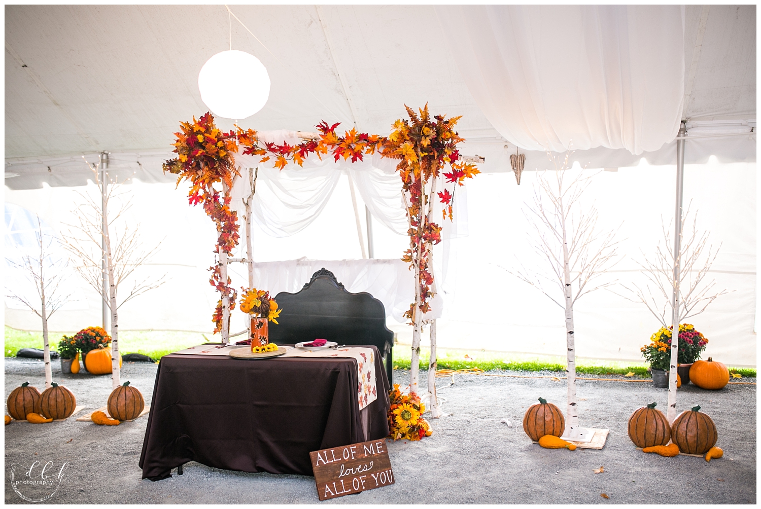 fall wedding decor at Filigree Farm