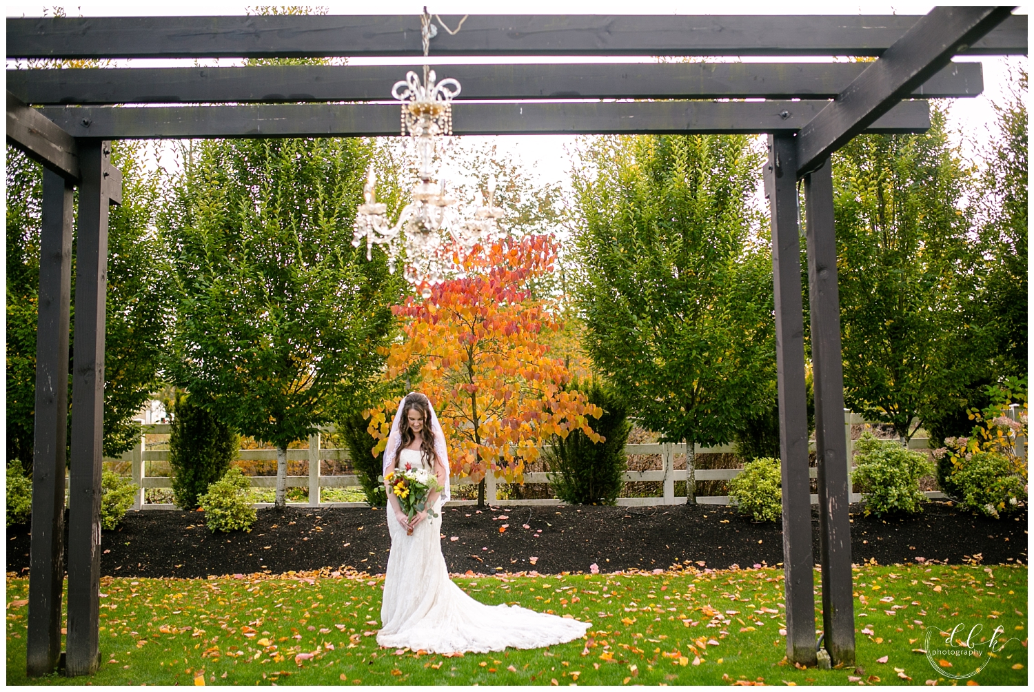 fall Filigree Farm wedding photography: bride holding her bouquet