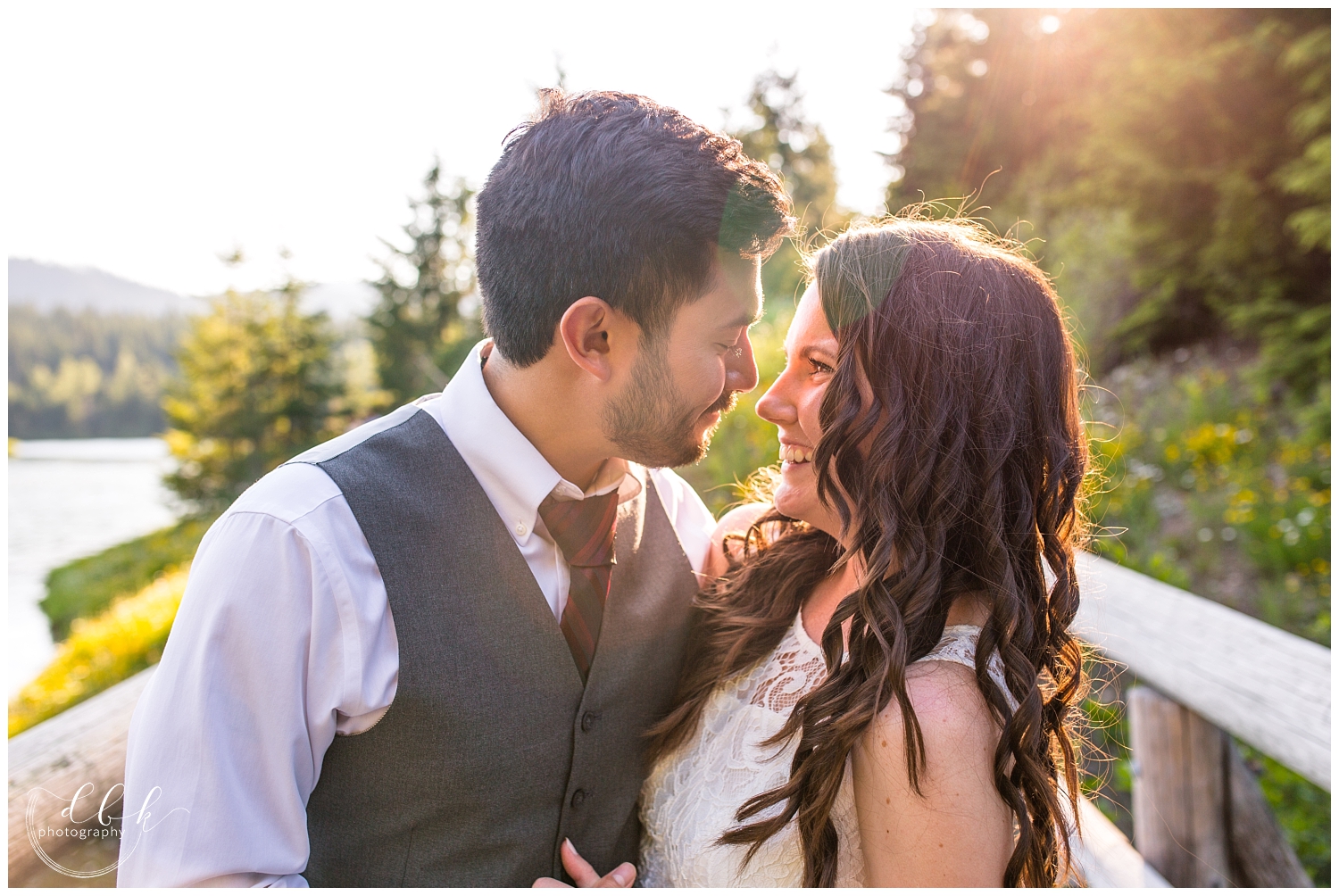 Gold Creek Pond summer engagement portraits by DBK Photography | Seattle wedding photographer
