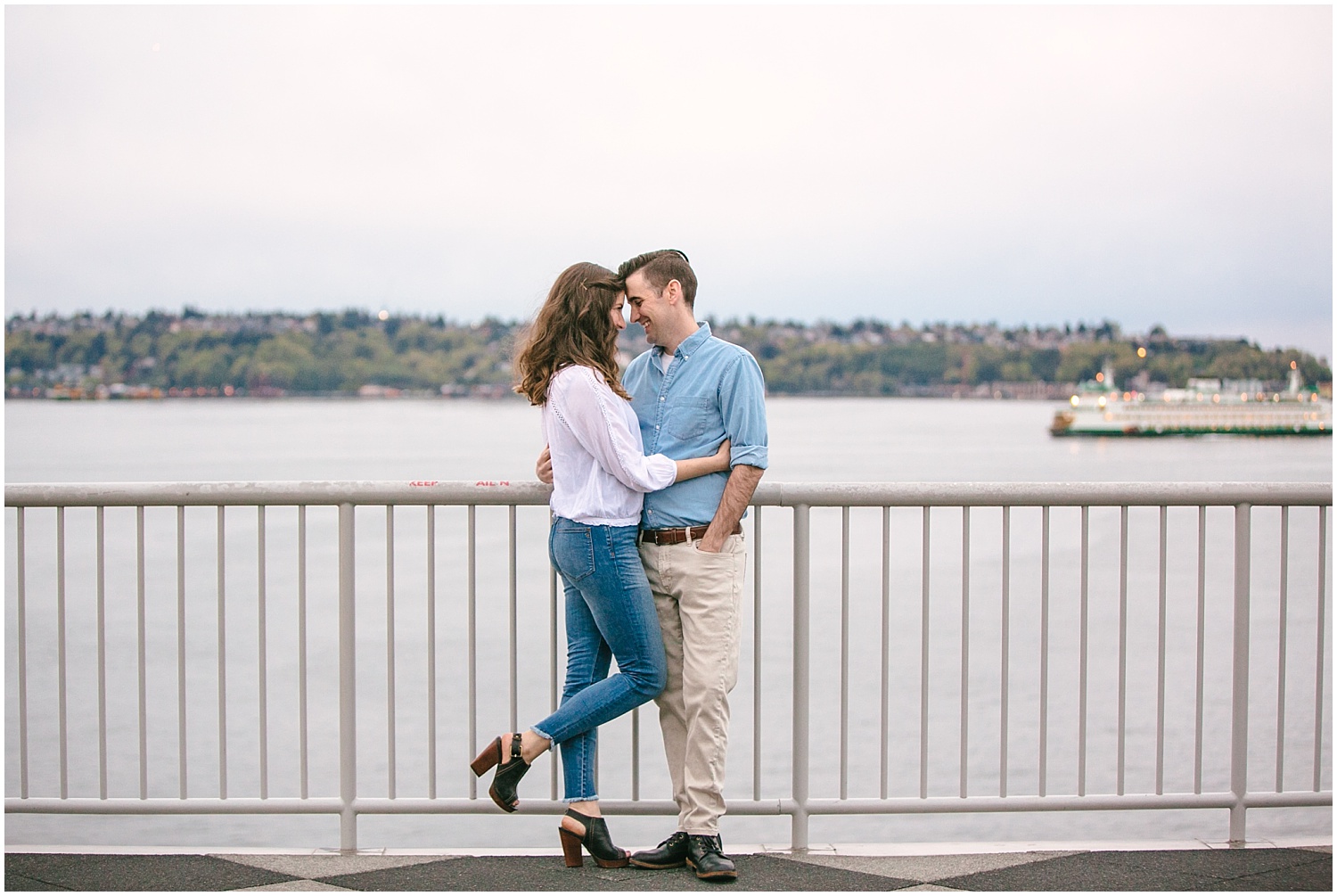Spring Seattle engagement pictures at Discovery Park & Pier 66.