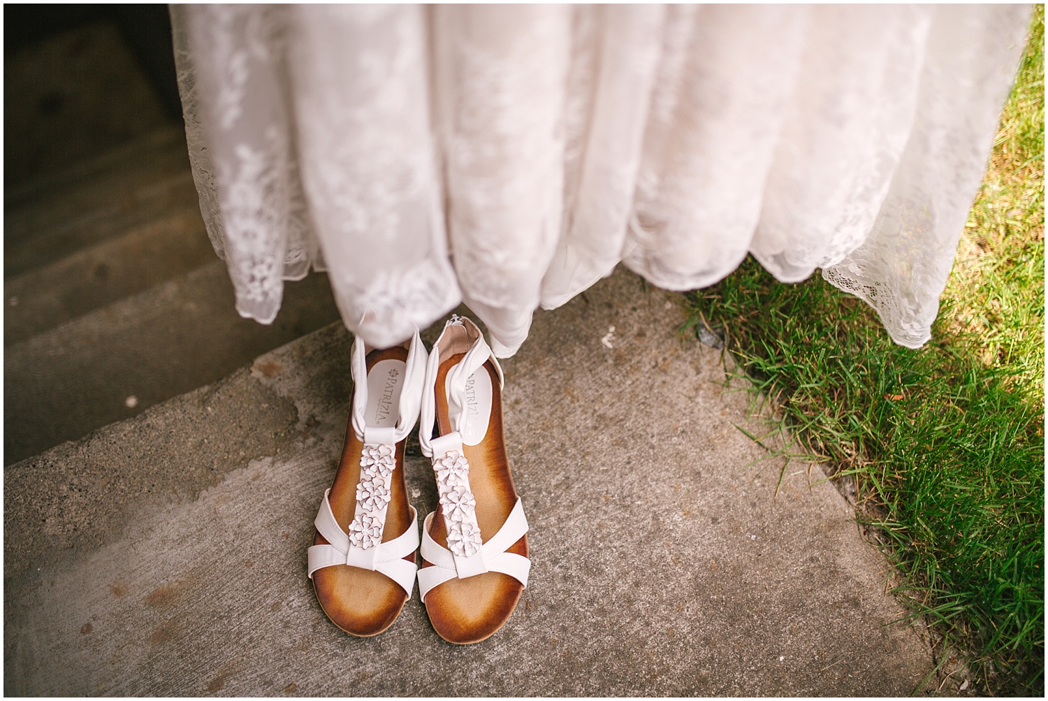 Bridal details for simple Seattle Municipal Court wedding