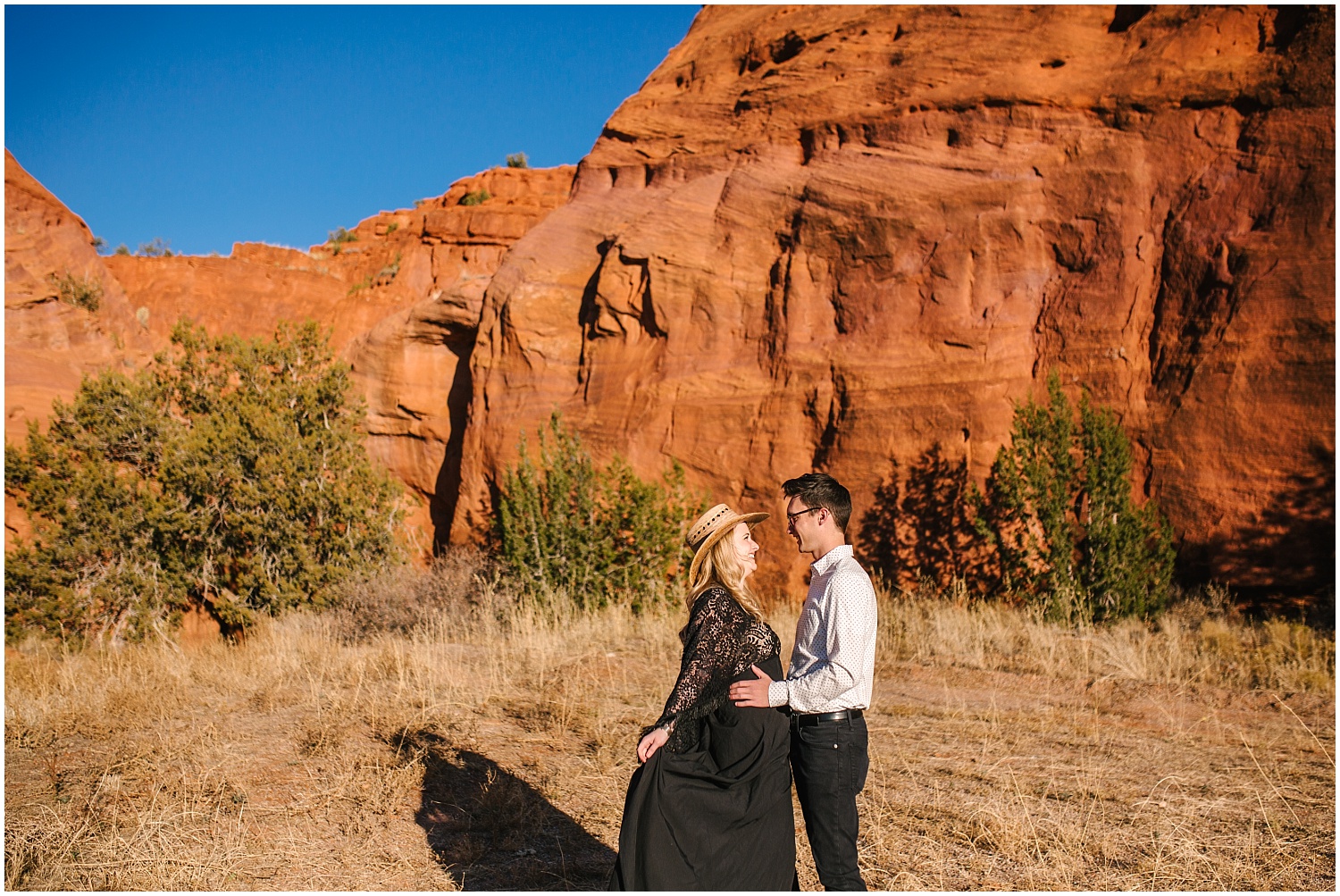 Southwest boho styled elopement photos in Jemez Red Rocks New Mexico