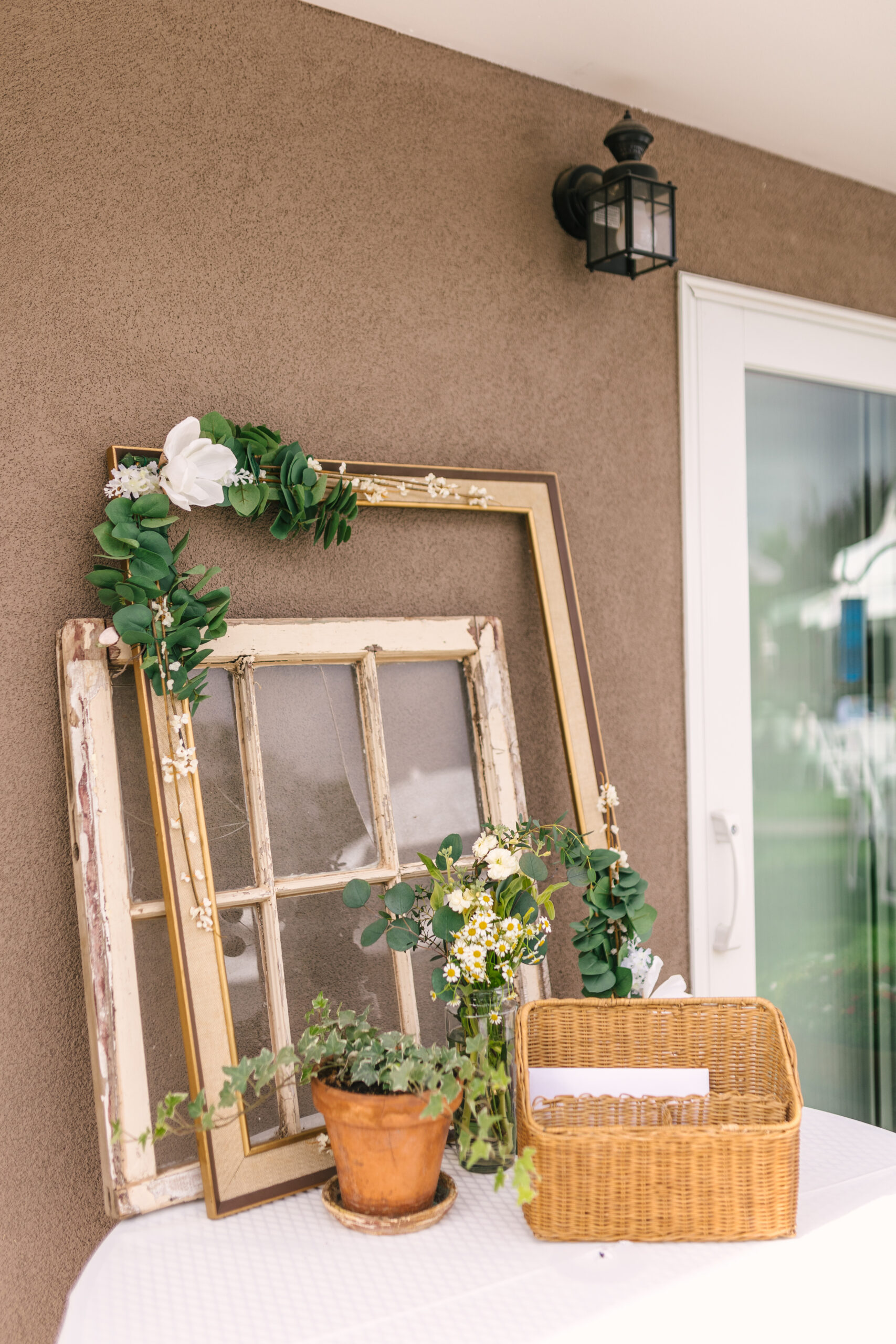 Secret garden theme backyard wedding details in Los Ranchos de Albuquerque